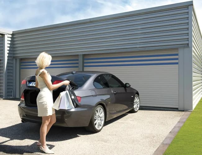 portes de garage à refoulement plafond